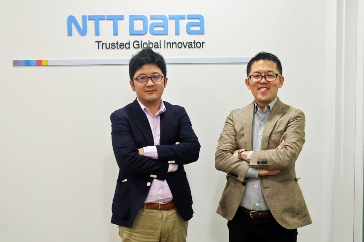 NTTデータ　デジタルコンサルティング統括部　川口有彦氏（左）と大野有生氏（右