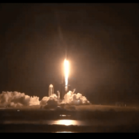 米スペースXの宇宙船「クルードラゴン」打ち上げ成功　