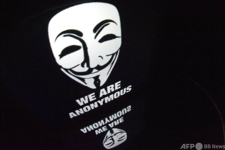 国際ハッカー集団「アノニマス」のロゴ（2012年12月4日撮影、資料写真）。(c)LIONEL BONAVENTURE / AFP