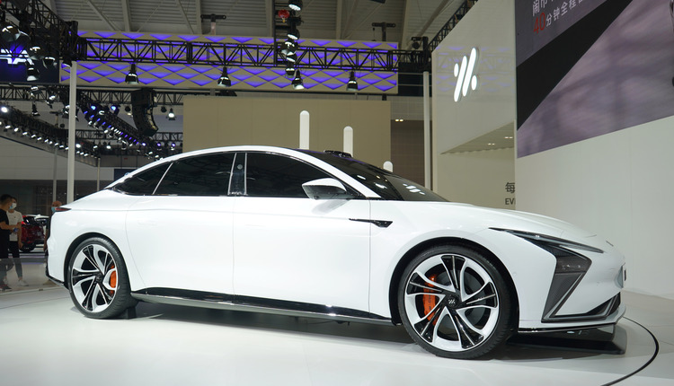 2021中国（天津）国際モーターショーで、智己汽車科技のブースに展示された「Ｌ７」（資料写真）。(c)Xinhua News