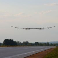 中国の大型ソーラー無人機「啓明星５０」、初飛行に成功