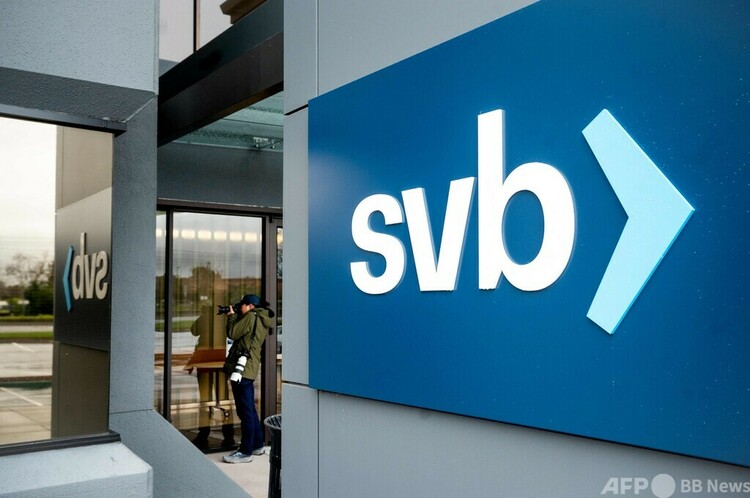 米カリフォルニア州サンタクララにあるシリコンバレー銀行（SVB）本店（2023年3月10日撮影）。(c)NOAH BERGER : AFP