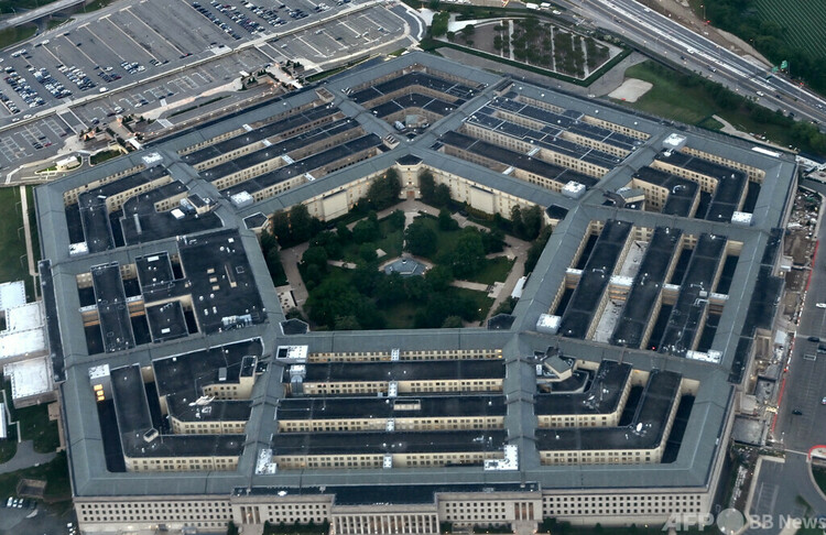 米ワシントン近郊の国防総省（2023年5月10日撮影、資料写真）。(c)Daniel SLIM : AFP