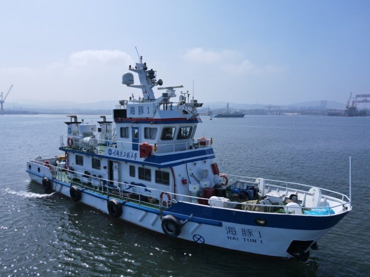 中国のデジタルツイン・スマート科学研究試験船「海豚１号」（資料写真）。(c)Xinhua News