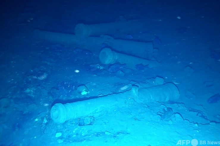 コロンビア・カルタヘナ沖に沈むガレオン船「サンホセ号」の遺物を捉えた画像（2024年8月8日公開）。(c)AFP PHOTO / DIMAR