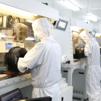 中国の研究チーム、ペロブスカイト薄膜量産技術の難題を克服
