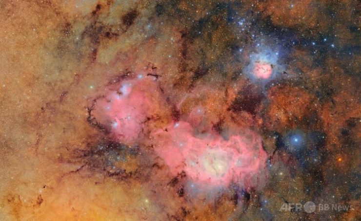 ベラ・ルービン天文台の科学者チームが公開した、7時間で撮影された678枚の写真を合成した宇宙の画像（2025年6月20日公開、撮影日不明）。（c）NSF-DOE Vera C. Rubin Observatory:AFP