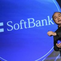 ソフトバンクG、米半導体インテルに3000億円出資