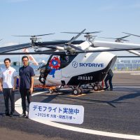 「空飛ぶクルマ」の空飛ぶ姿　万博会場で公開　SKYDRIVEデモフライト