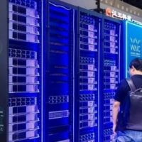 中国の国産AI演算プラットフォーム「Shanghai Cube」初披露　