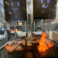 サムギョプサルもフィジカルAIの時代…韓国「焼きロボット」が小規模事業者を支援