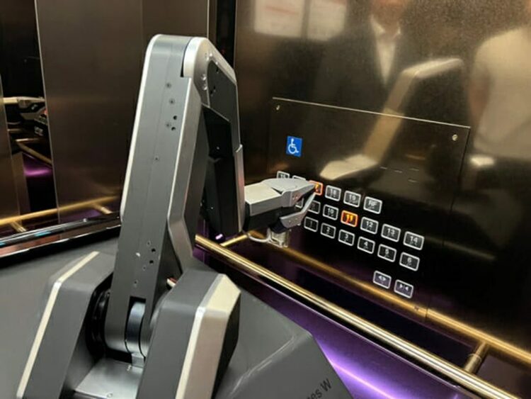 WATTの自律走行ロボット「ジェームス・ワット」(c)KOREA WAVE