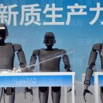 2025年世界ロボット大会で展示されたヒューマノイドロボット＝提供写真(c)CNS