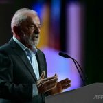 国連気候変動枠組み条約第30回締約国会議（COP30）の開会式で演説するブラジルのルイス・イナシオ・ルラ・ダシルバ大統領（2025年11月10日撮影）。（c）Pablo PORCIUNCULA:AFP