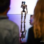 ポルトガル・リスボンで開催の「ウェブサミット」に出展した中国のロボット開発企業「ユニツリー」のブース（2025年11月10日撮影）。（c）PATRICIA DE MELO MOREIRA:AFP
