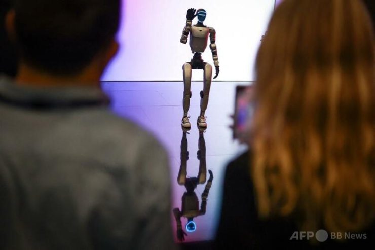 ポルトガル・リスボンで開催の「ウェブサミット」に出展した中国のロボット開発企業「ユニツリー」のブース(2025年11月10日撮影)。(c)PATRICIA DE MELO MOREIRA:AFP