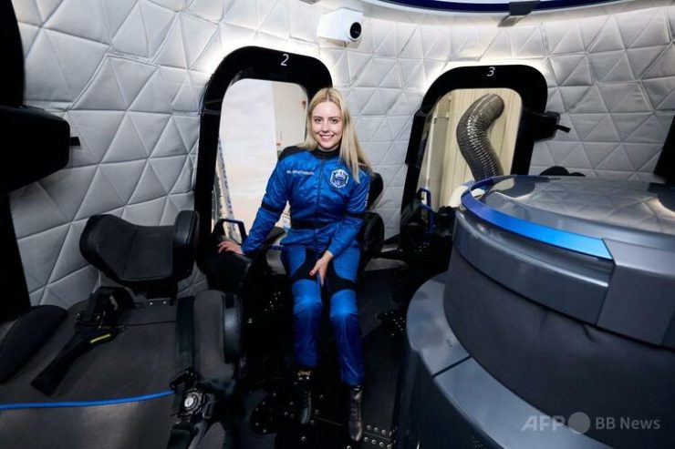 車いす利用者として初めて宇宙飛行に臨んだ欧州宇宙機関（ESA）のエンジニアであるミカエラ・ベントハウス氏（2025年12月20日撮影）。（c）Handout:BLUE ORIGIN:AFP