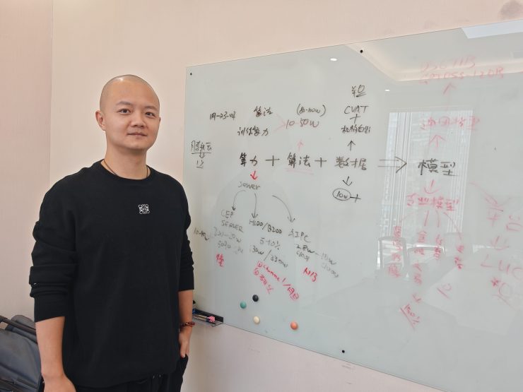 算力＋算法＋データを解説する崔氏