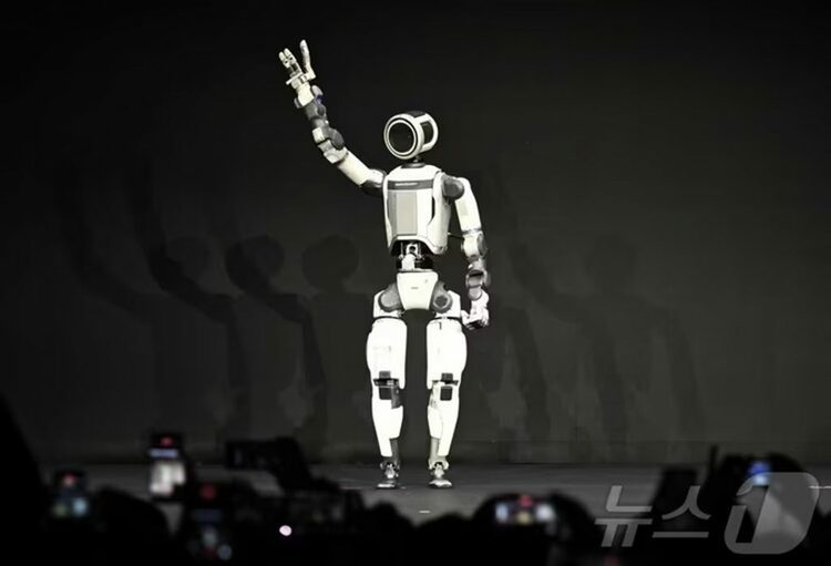 次世代電動式ヒューマノイドロボット「アトラス」の試作機(c)news1