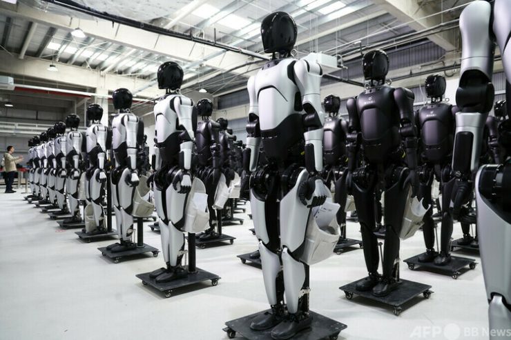 量産工場で出荷を待つロボットたち＝2025年12月8日撮影・資料写真(c)CNS:湯彦俊