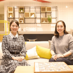 自治体向け生成AI「QommonsAI」を開発・提供するPolimill株式会社代表取締役CEOの伊藤あやめ氏（右）と代表取締役COOの谷口野乃花氏（左）