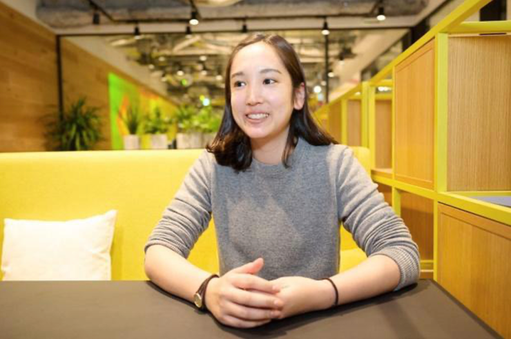 インタビュー中の伊藤氏