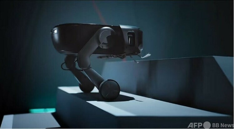 石頭科技が開発した、階段を上れる掃除ロボット「G-Rover」＝提供写真(c)CNS