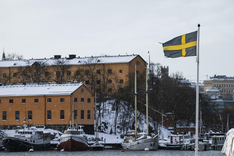 スウェーデンの国旗（2021年2月4日撮影）。(c)Jonathan NACKSTRAND:AFP