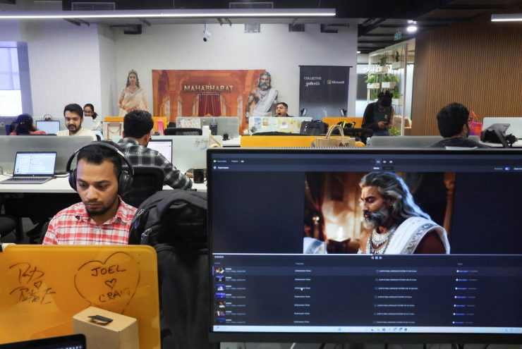 インドのベンガルールにある映画スタジオ。生成AIによる映画「マハーバーラタ」を製作中。3月26日撮影。REUTERS/Priyanshu Singh