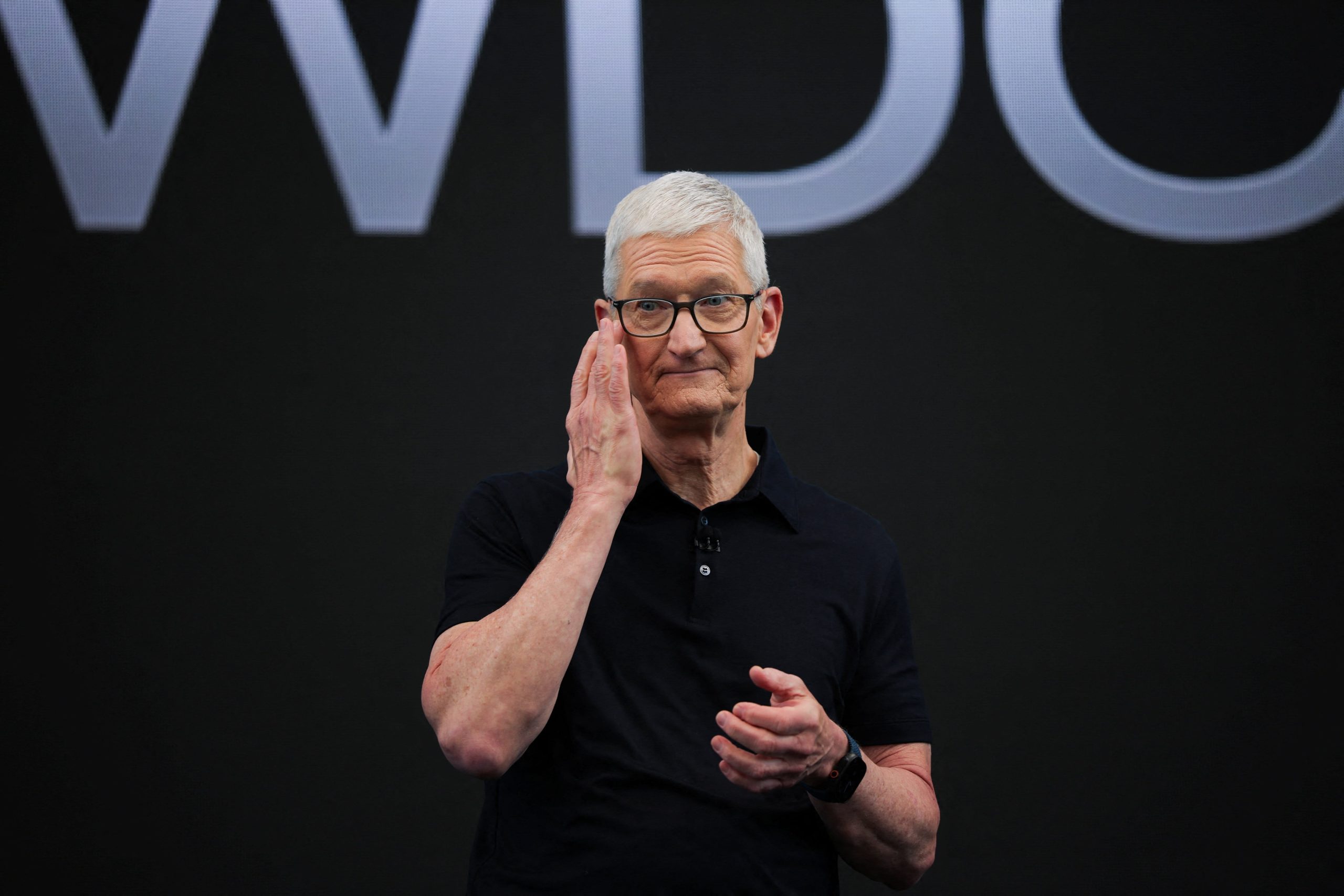 アップルのティム・クック氏。6月8日、米カリフォルニア州クパチーノで撮影。REUTERS/Carlos Barria