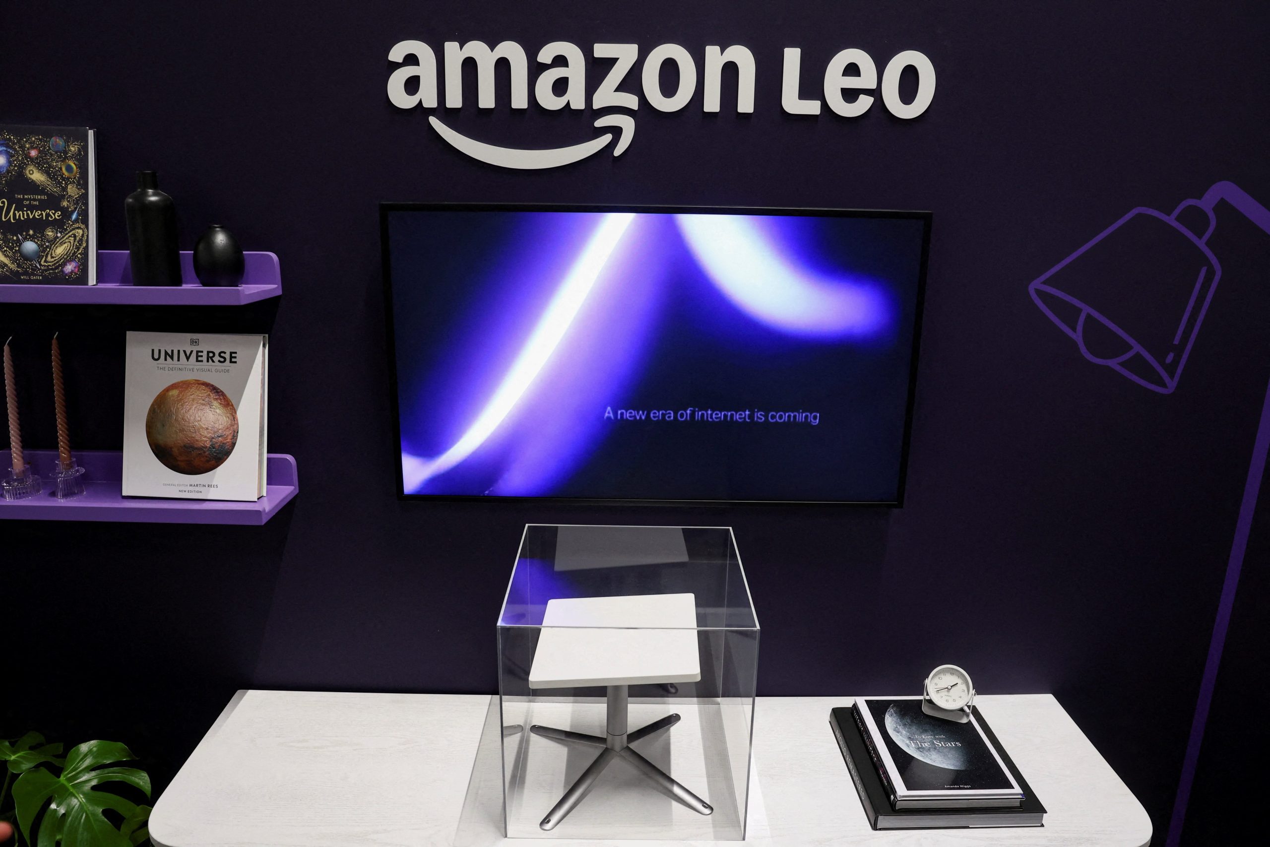 低軌道（LEO）衛星ネットワーク「アマゾン・レオ」のロゴ。6月4日、英ダートフォードで撮影。REUTERS/Toby Shepheard