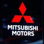 三菱自動車工業のロゴ。２０１９年３月、スイス・ジュネーブで開催されたジュネーブ国際モーターショーで撮影。REUTERS/Pierre Albouy
