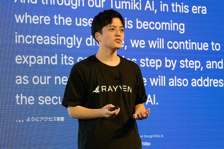 株式会社RAYVENの鈴山佳宏氏