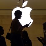 ニューヨークのアップルストア。2023年4月14日撮影。REUTERS/Mike Segar