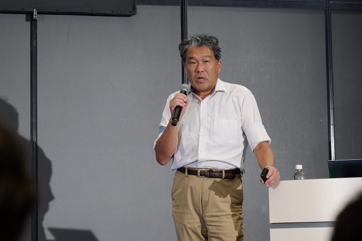 登壇中の中野氏