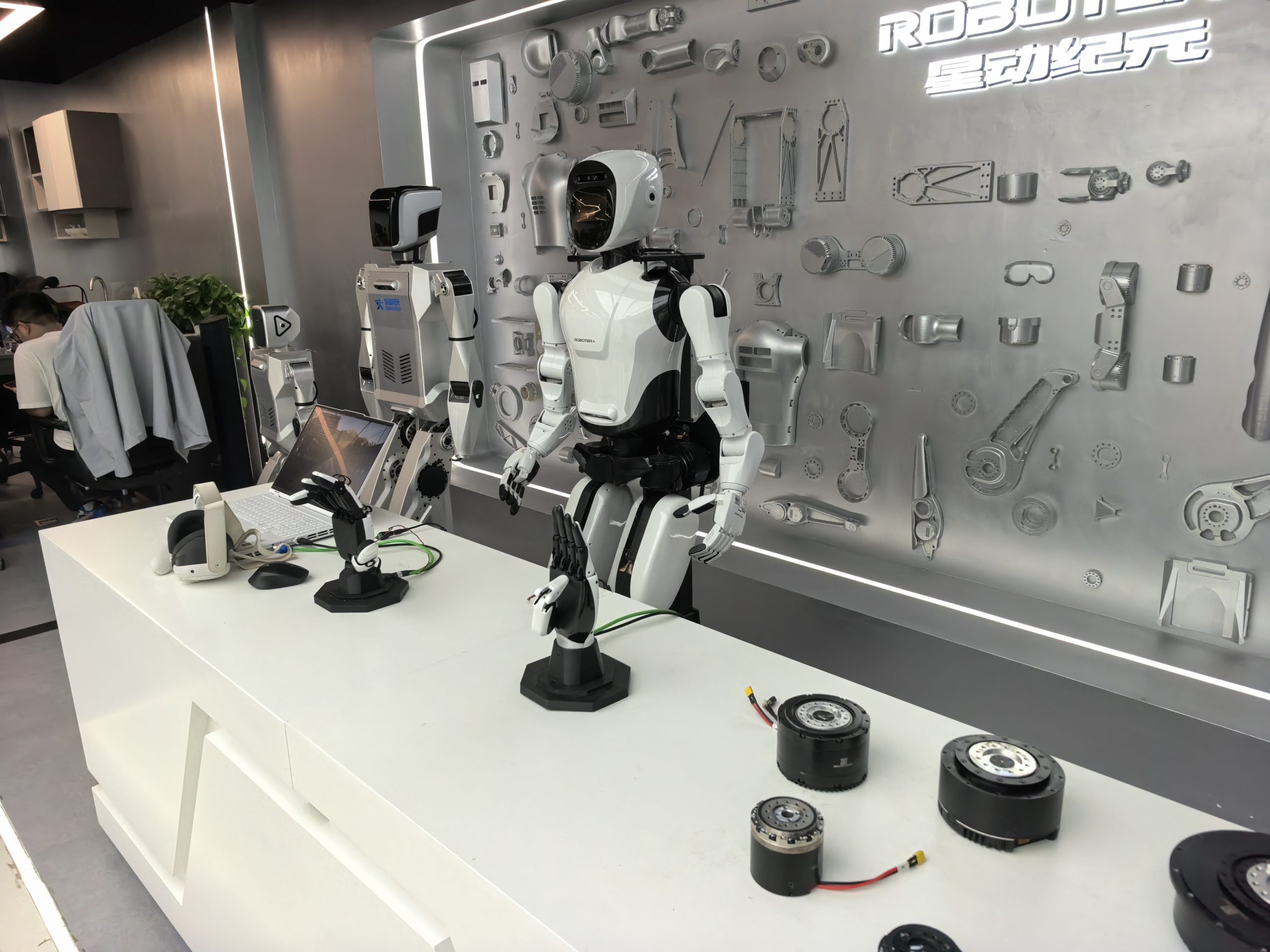 注目されるスタートアップ、ロボテラ（ROBOTERA、星動紀元）の本社ショールーム