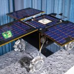 資料写真 - ドイツ航空宇宙センターの記者会見で展示された火星探査車イデフィックスの模型