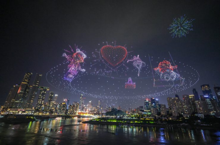 重慶で開催されたドローンショー（2025年6月17日撮影）。(c)Xinhua News