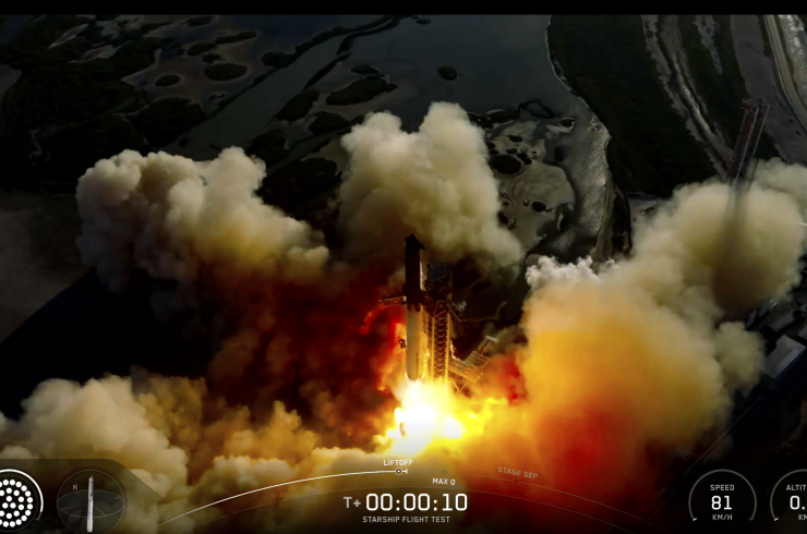 スターシップ打ち上げ時の様子（スペースXのアーカイブ動画からキャプチャ）