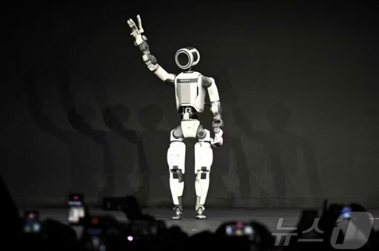 次世代電動式ヒューマノイドロボット「アトラス」の試作機(c)news1